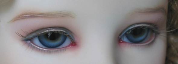 zzAliceMarianne_002eyes